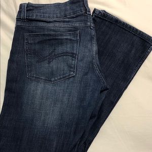 Women’s Wrangler Stright Leg Jeans